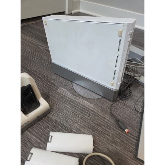 Nintendo Wii Console Bundle White RVL-001 w Everything - Picture 6 of 13